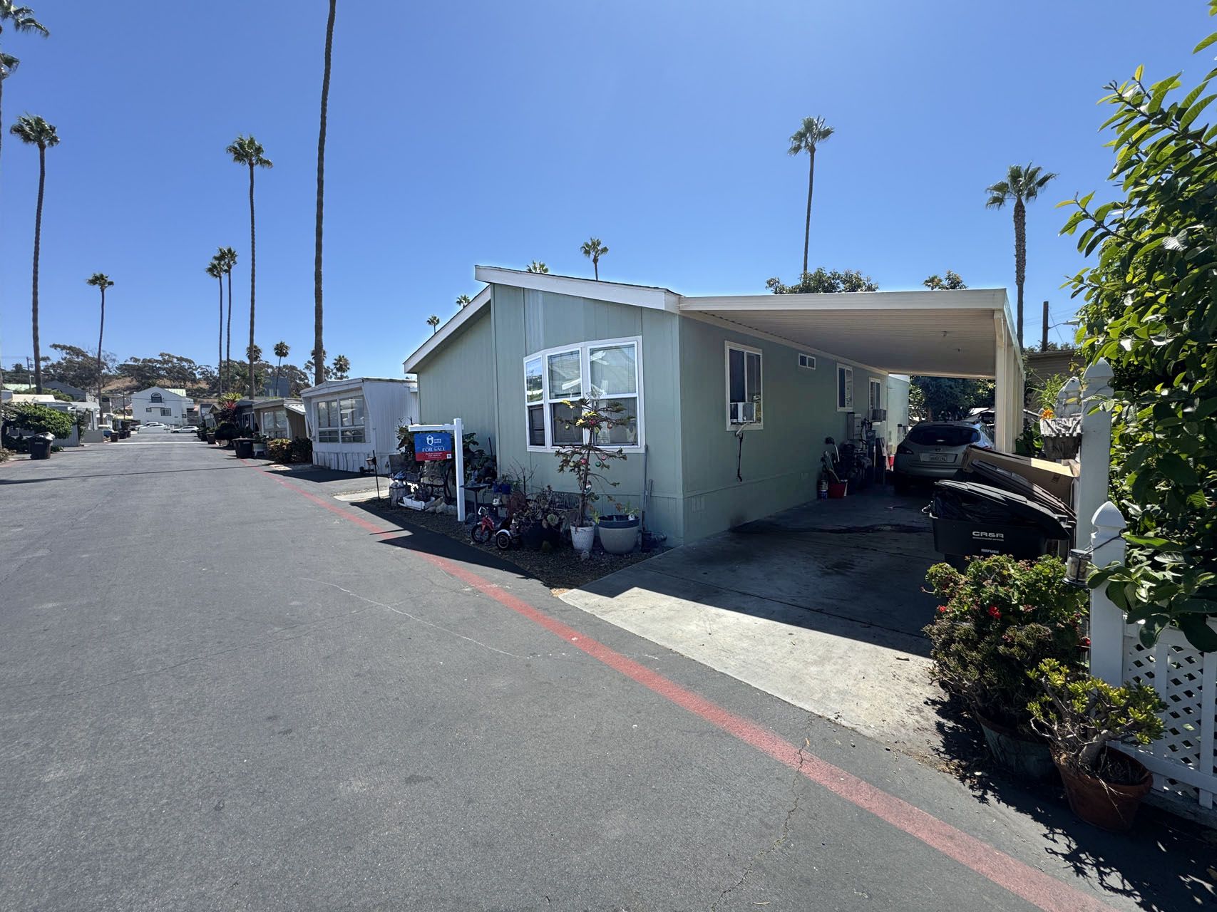 exterior of space 133 beachwood dana point mobile home
